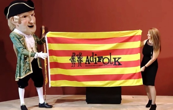 La bandera d'Adifolk